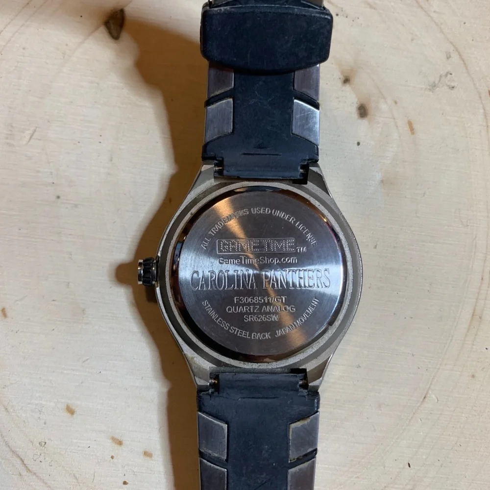 Panthers Watch‎ SR626SW F3068511/GT NFL Football